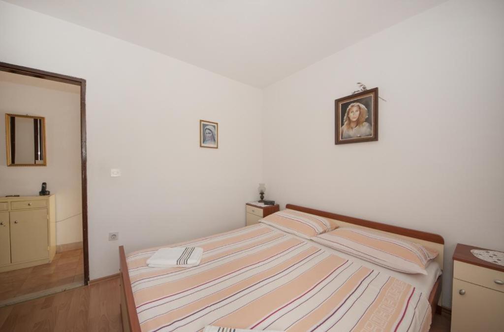 Apartments Mira Splitska Eksteriør billede