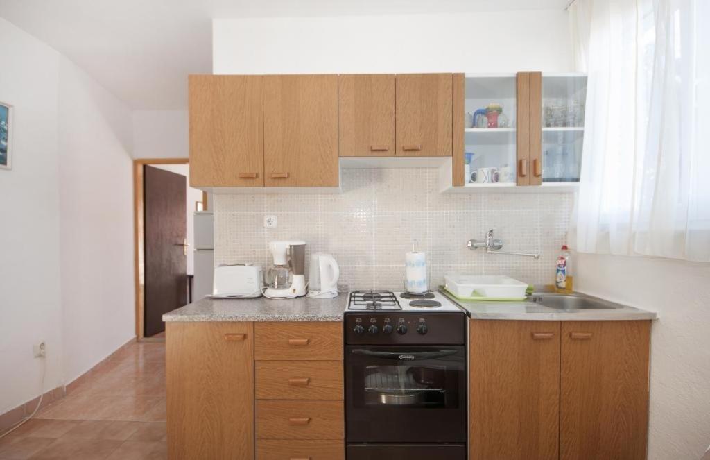 Apartments Mira Splitska Eksteriør billede